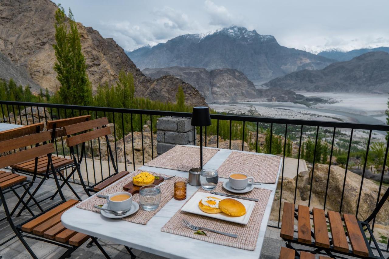 Broq Hotel Skardu Ngoại thất bức ảnh